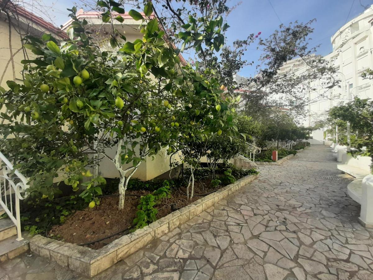 Kela Apartments Sarande Exterior photo